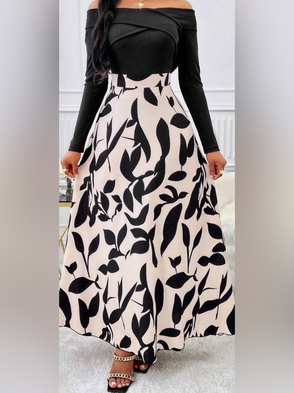 Elegant Black & Cream Floral A-Line Skirt